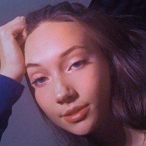 Hannah May, 21 (TikTok Star)