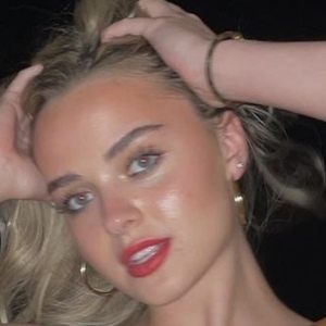 Hannah Mcnelly, 22 (TikTok Star)