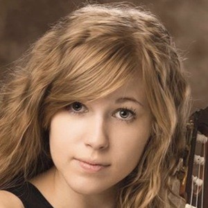 Hannah Murphy, 33 (Guitarist)