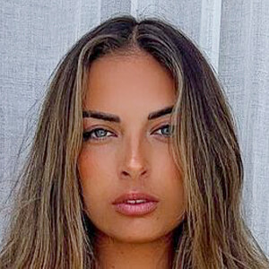 Hannah Perera, 28 (Instagram Star)