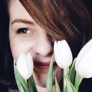 Hannah Queen image 4