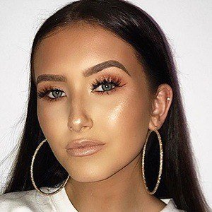 Hannah Renee, 28 (YouTube Star)