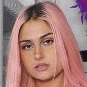 Hannah Ridgeway, 28 (TikTok Star)