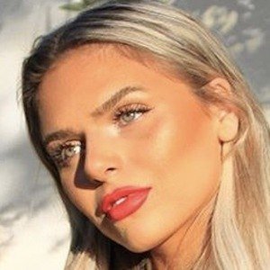 Hannah Sanders, 27 (Instagram明星)