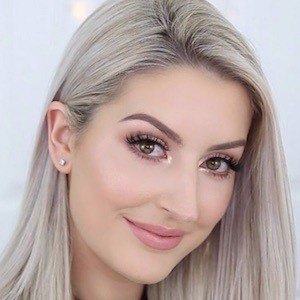 Hannah Schroder, 36 (YouTube Star)