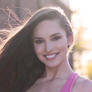 Hannah Sell, 31 (Model)