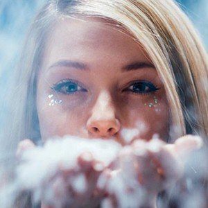 Hannah Snow, 33 (TikTok Star)