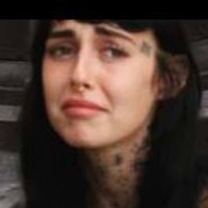 Hannah Snowdon, 32 (Tattoo Artist)