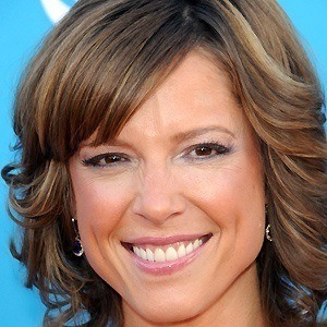 Hannah Storm, 61 (体育广播员)