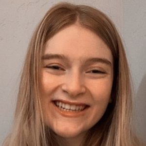 Hannah Strumner, 23 (Country Singer)