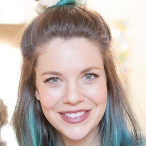 Hannah Williams image 6