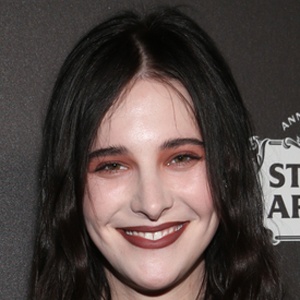 Hari Nef image 2