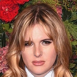 Hari Nef image 8