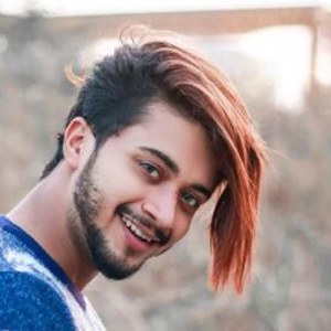 Hasnain Khan, 29 (Estrella de TikTok)