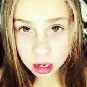 hay_grooves, 20 (Likee Star)
