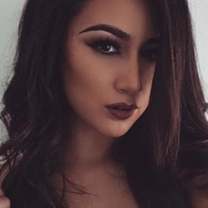 Hazel Picaso, 31 (Estrella de Instagram)