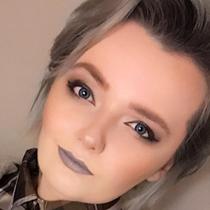 Heather Smith, 37 (角色扮演)