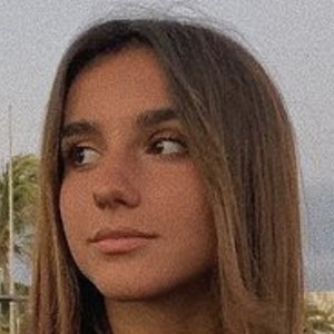 Heeelly, 22 (TikTok Star)