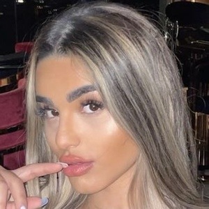 Helia Milani image 7