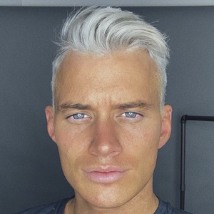 Henrik Borg, 31 (Reality Star)