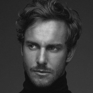 Henrique Hansmann, 35 (Model)