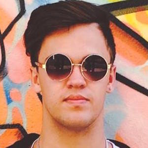 HeyoDamo, 30 (YouTube Star)