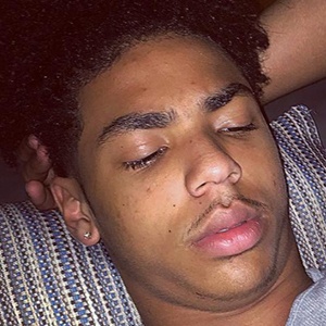 Hezo Melo Tv, 24 (YouTube Star)