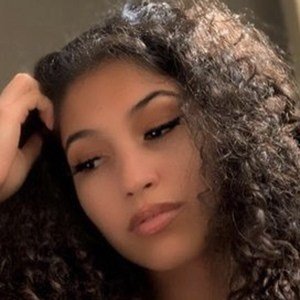 highkeyalina image 8