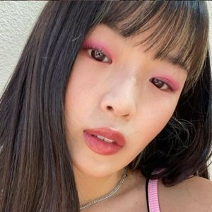 Hina Yoshihara, 24 (舞蹈家)