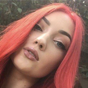 Hollie Forrest image 4