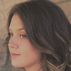 Holly Beck, 22 (TikTok Star)