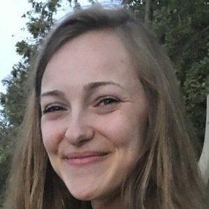 Holly Earith, 30 (YouTube Star)