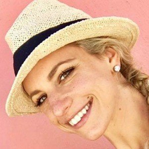 Holly Nichols, 34 (Illustrator)