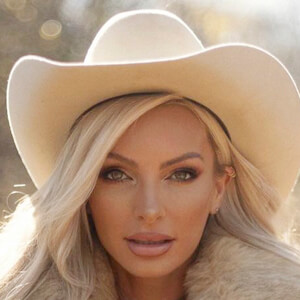 Holly Stocks image 15