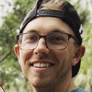 Hollywood_Hilton, 32 (TikTok Star)