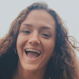 Hope Ayres-Schulz, 24 (TikTok明星)