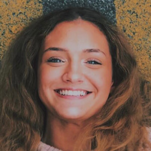 Hope Ayres-Schulz, 24 (TikTok明星)