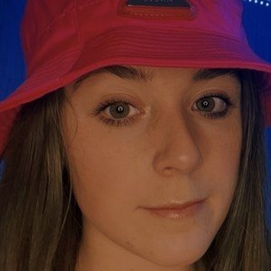 Hope Brett, 20 (TikTok明星)