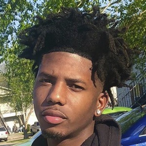 Hotboymalic, 29 (YouTube明星)