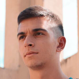 HRVizak, 28 (YouTube Star)