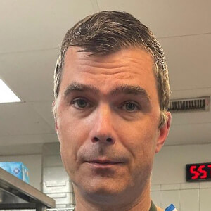 Hugh Acheson image 3