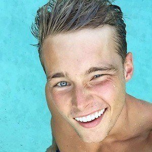 Hugo Mayhew image 2