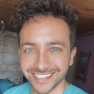Hugo Valencia image 7