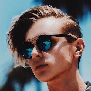 Hunter Elliott, 24 (Instagram Star)