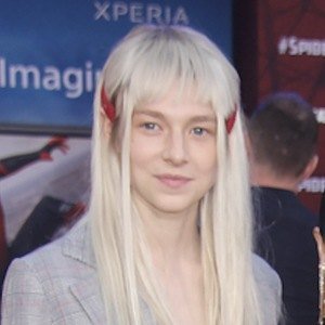 Hunter Schafer, 25 (Actriz de Televisión)