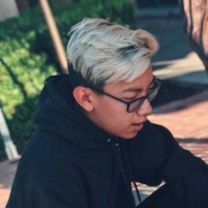Hyper, 25 (YouTube Star)