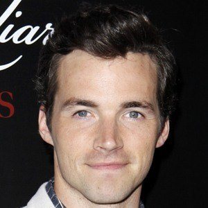 Ian Harding, 39 (Diễn viên truyền hình)