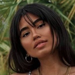 Iana Peixoto, 32 (Instagram Star)