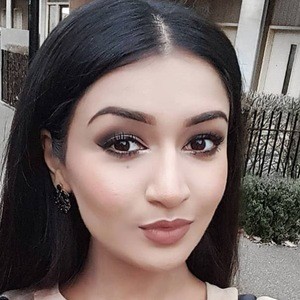 iBreatheShoes, 32 (Instagram明星)