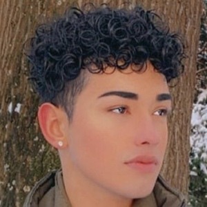 Icaro Barbosa Lins, 24 (TikTok Star)